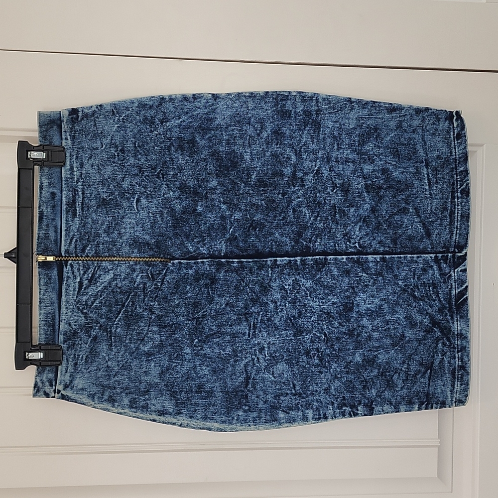 Women jeans skirt - Picture 2 of 5